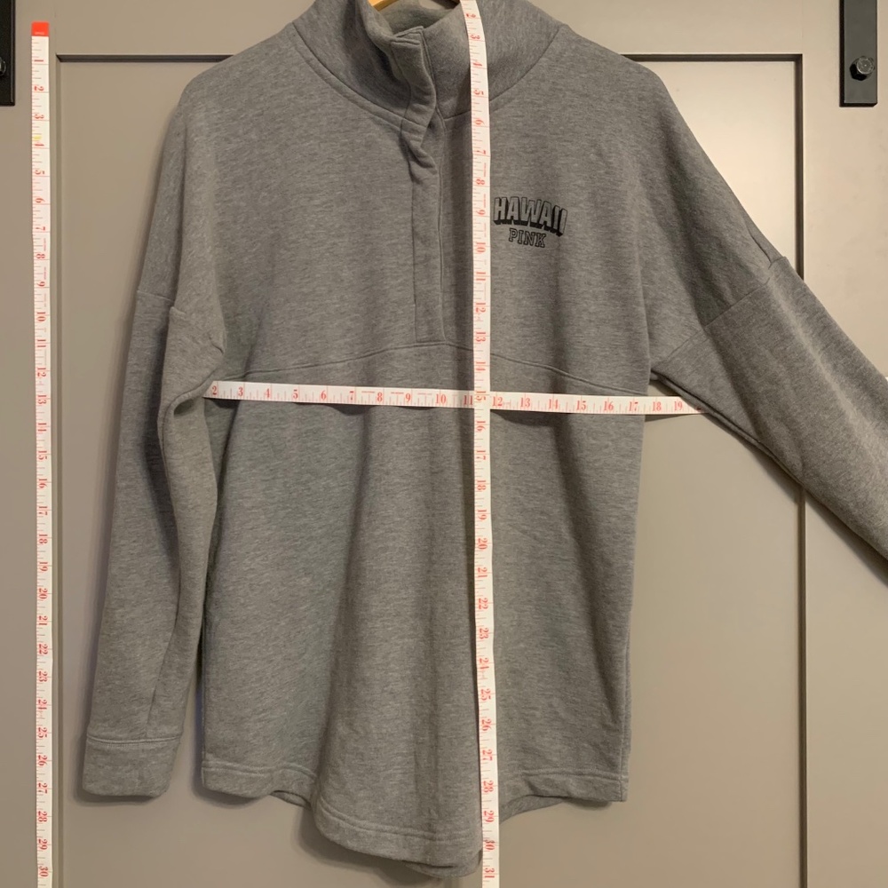 PINK Victoria's Secret Gray Lightweight Sweatshirt Hawaii Pullover 1/4 Button XS - Picture 4 of 6